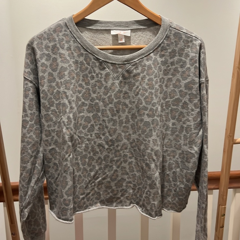 Target Colsie Grey Leopard print cropped sweatshirt size M
